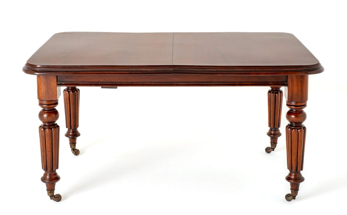 Victorian Mahogany 2 Leaf Extending Dining Table Carved Legs