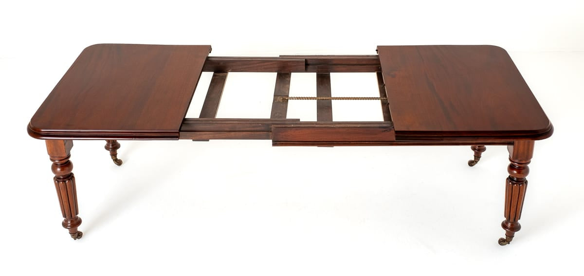 Victorian Mahogany 2 Leaf Extending Dining Table Carved Legs