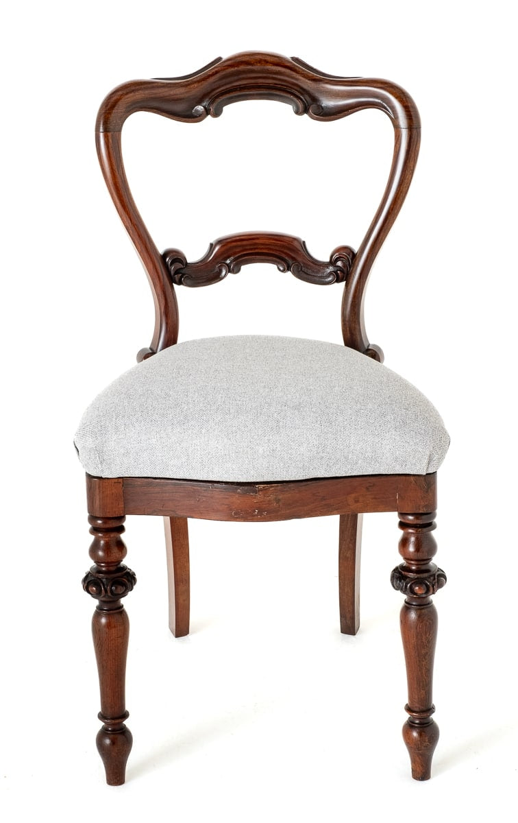 Set of 8 Pretty Victorian Rosewood Dining Chairs