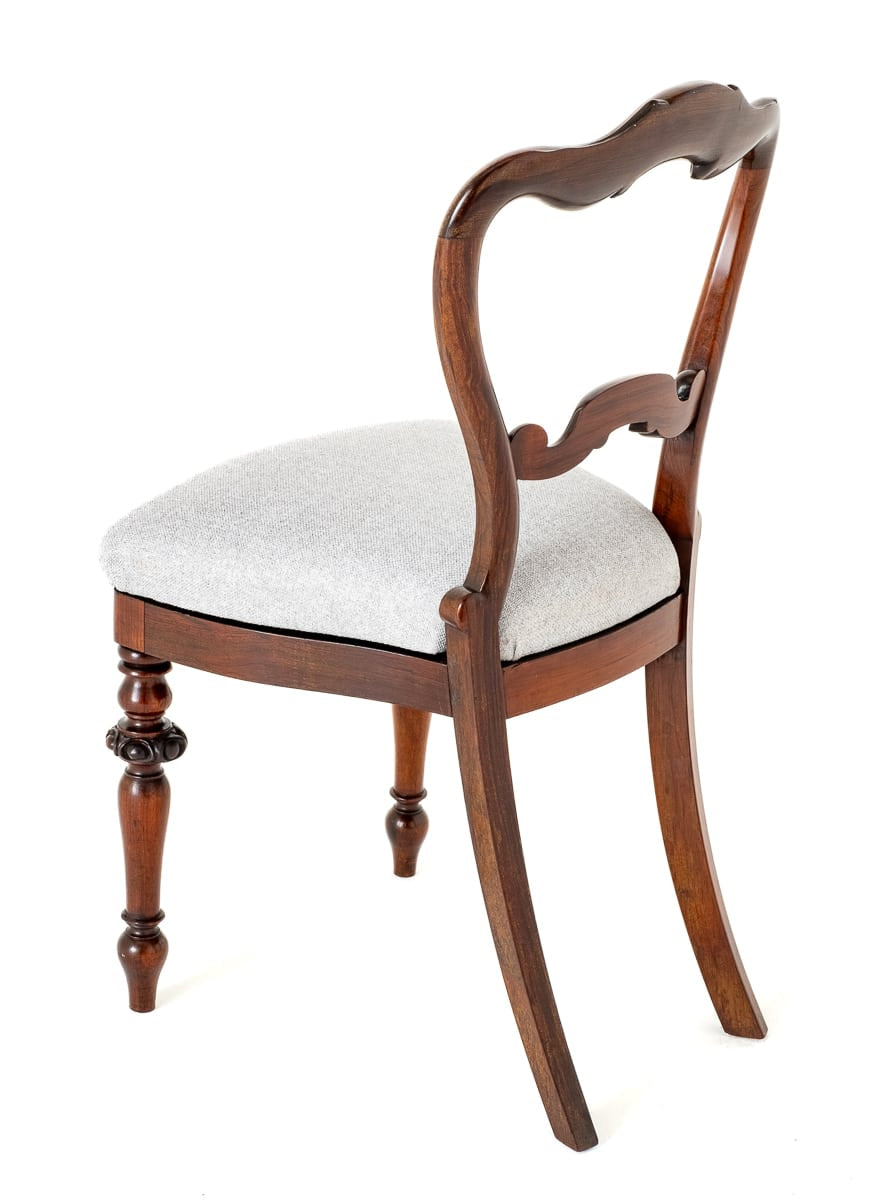 Set of 8 Pretty Victorian Rosewood Dining Chairs