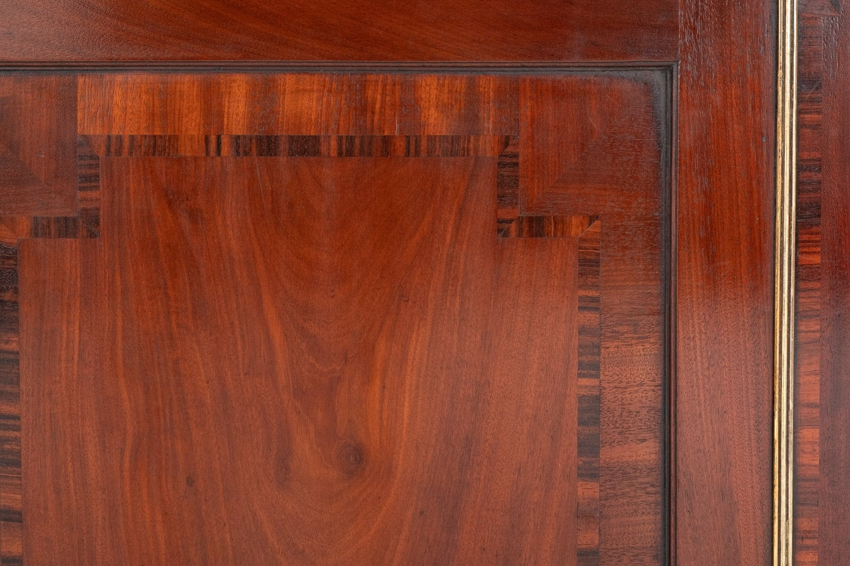 Fine Regency 2 Door Mahogany Side Cabinet