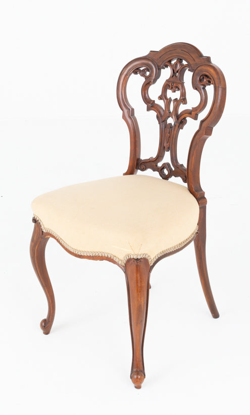 Pretty Set of 6 Walnut Victorian Cabriole Leg Chairs