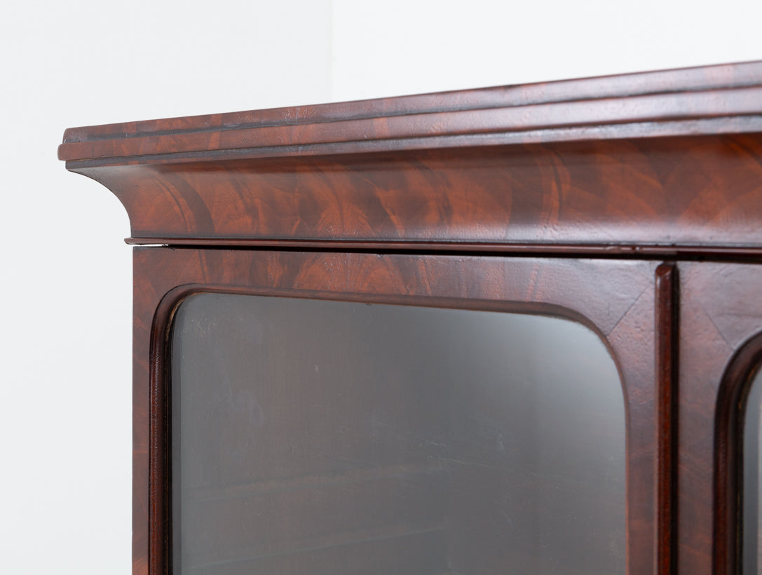 Regency Mahogany 2 Door Glazed Bookcase of Petite Proportions