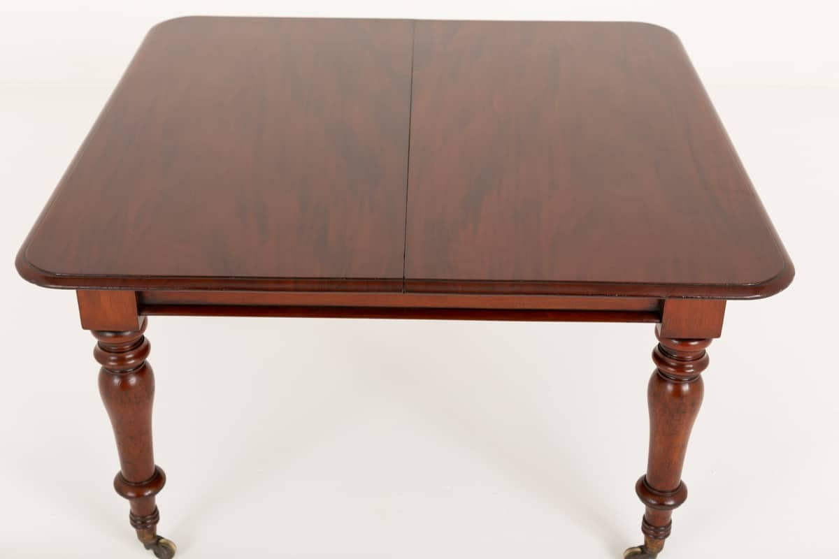 Victorian Mahogany Extending Dining Table