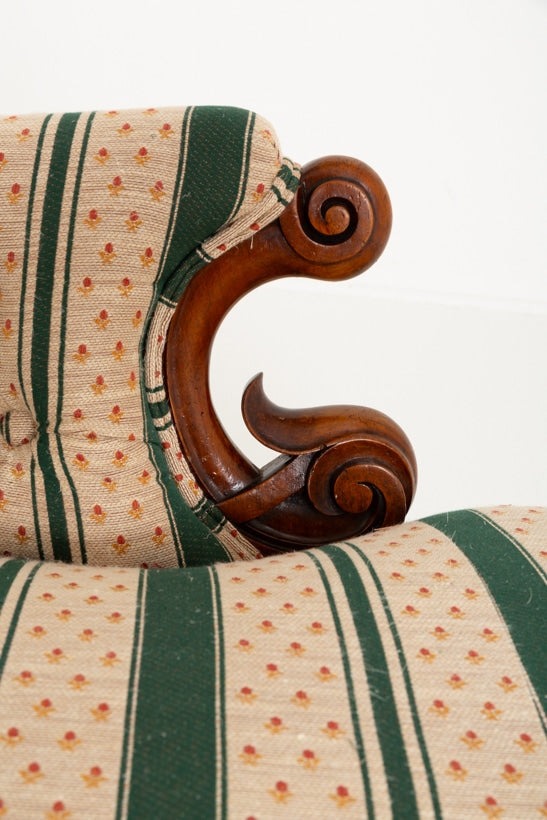 Pretty Victorian Mahogany Chaise Longue