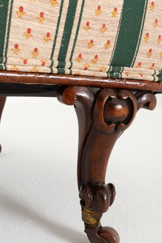 Pretty Victorian Mahogany Chaise Longue