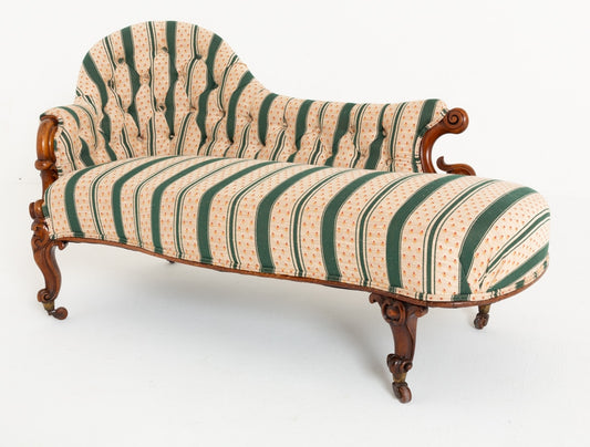 Pretty Victorian Mahogany Chaise Longue
