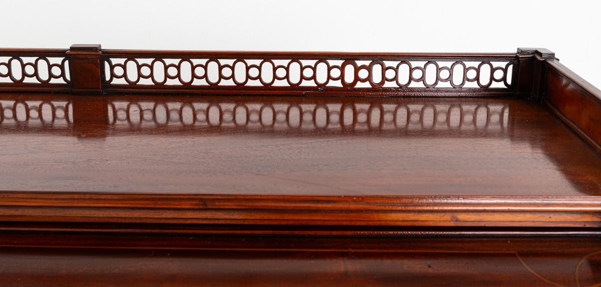 Superb Georgian Mahogany Cylinder Desk