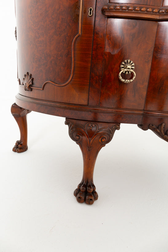 Good Quality Walnut Chippendale Style Side Cabinet