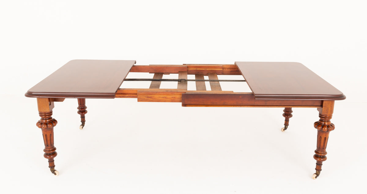 Victorian Mahogany 2 Leaf Extending Dining Table