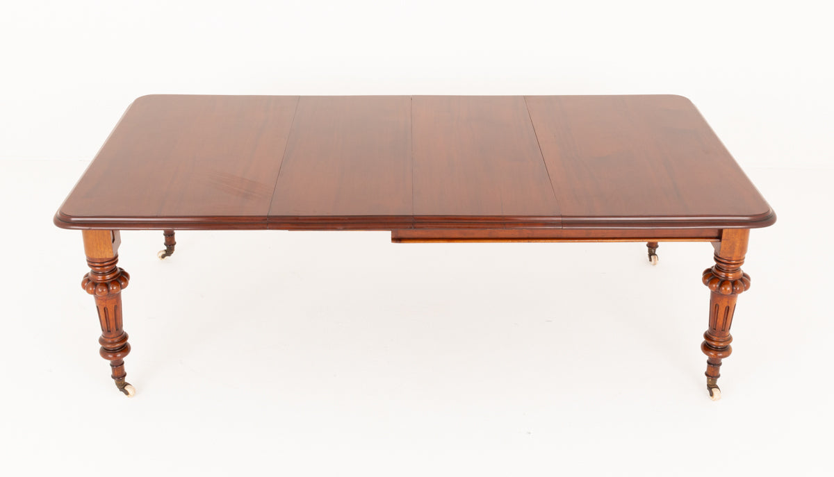 Victorian Mahogany 2 Leaf Extending Dining Table