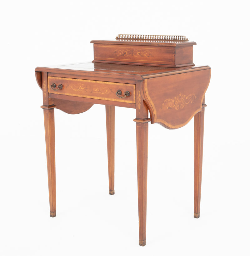 Pretty Sheraton Revival Mahogany Ladies Writing Table