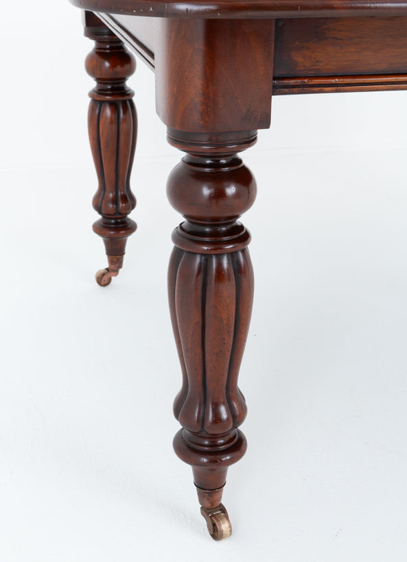 Victorian Style Mahogany Extending Dining Table