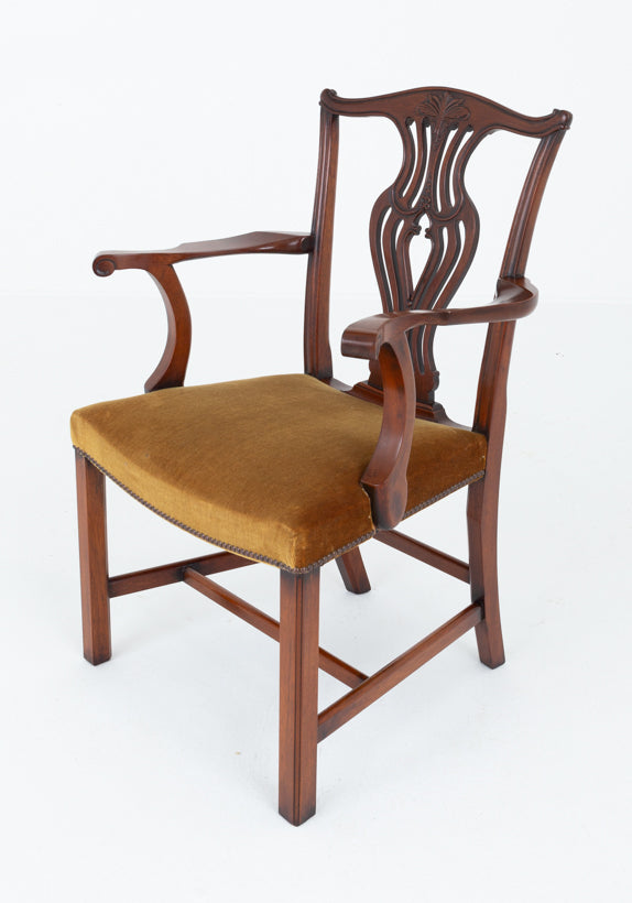 Set of 8 Mahogany Hepplewhite Style Dining Chairs
