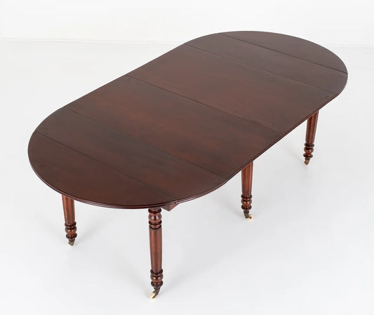 Unusual Mahogany Extending Dining Table