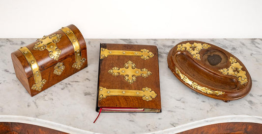 Pretty Oak Desk Set