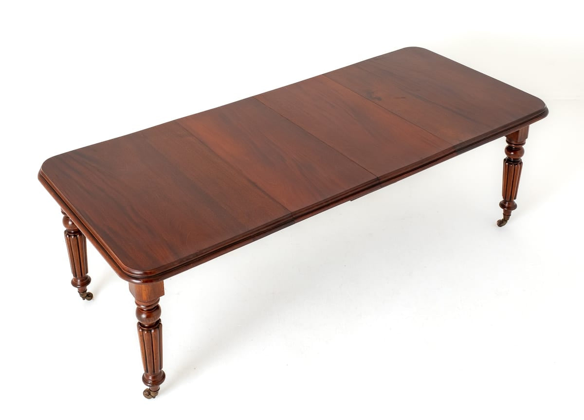 Victorian Mahogany 2 Leaf Extending Dining Table Carved Legs