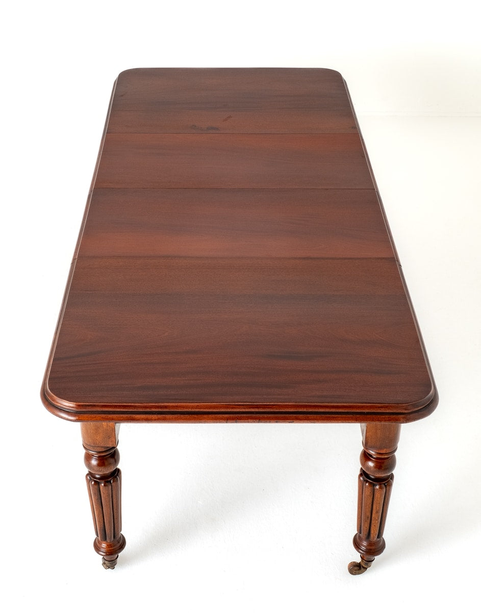 Victorian Mahogany 2 Leaf Extending Dining Table Carved Legs