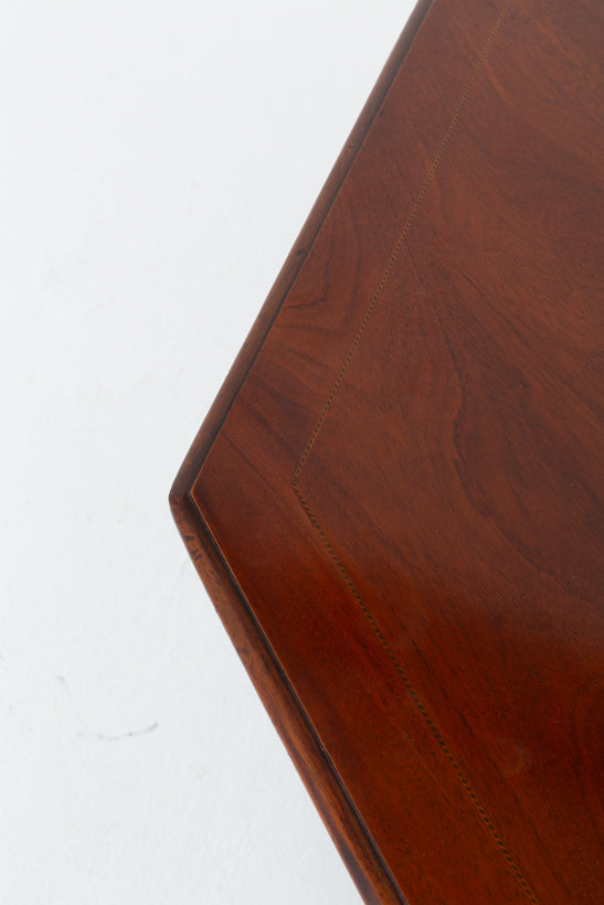 Large Victorian Mahogany Octagonal Centre / Dining Table