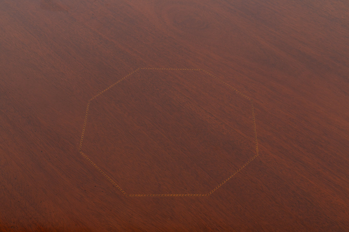 Large Victorian Mahogany Octagonal Centre / Dining Table