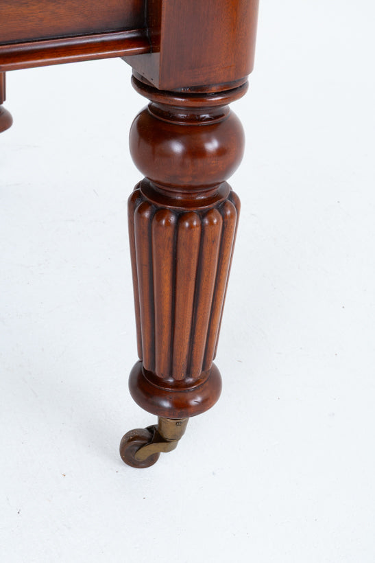 William IV Mahogany 3 leaf extending Dining Table