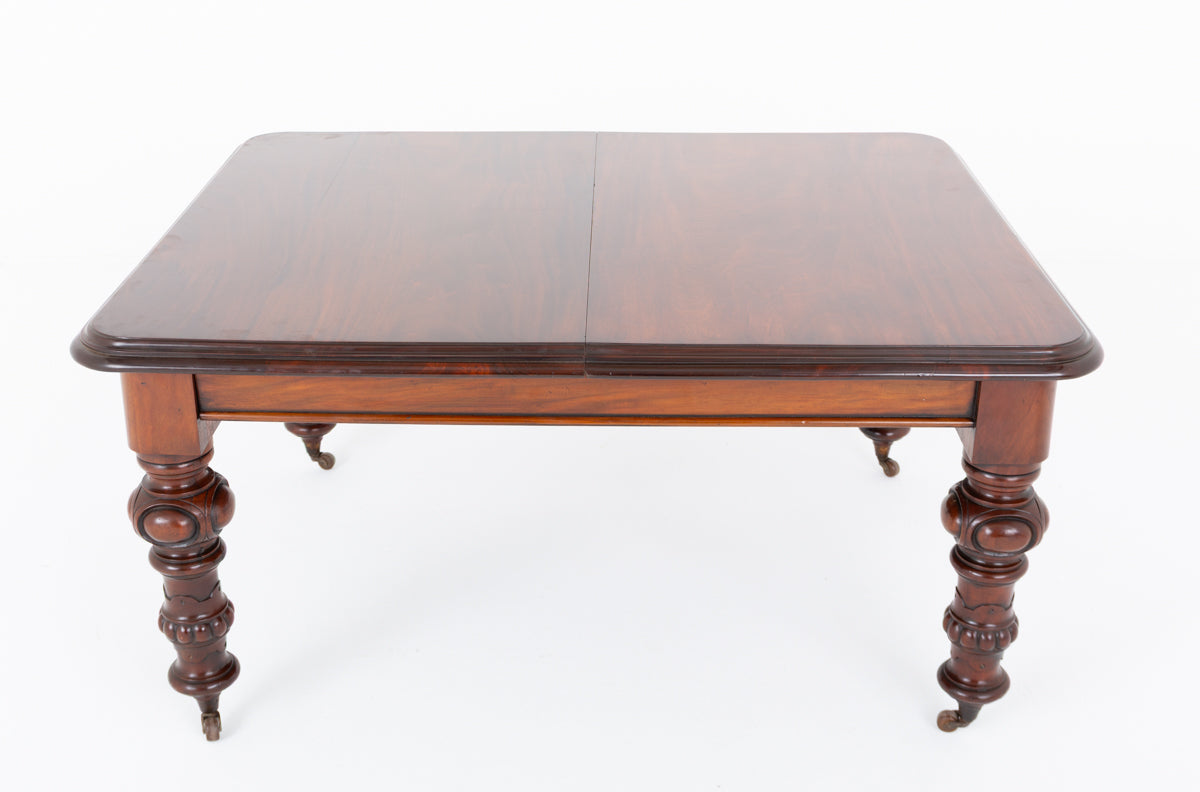 Victorian Mahogany 2 Leaf Extending Dining Table