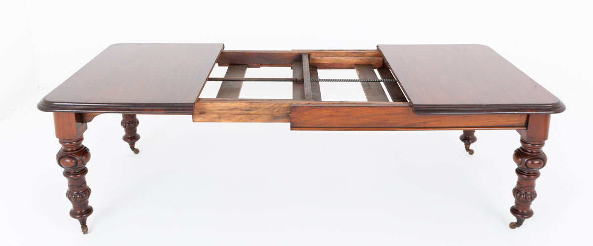 Victorian Mahogany 2 Leaf Extending Dining Table