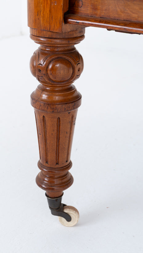 Blonde Oak Victorian Extending Dining Table