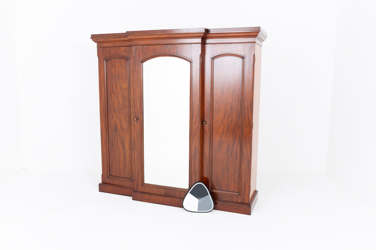 Victorian Mahogany Gentleman's Wardrobe