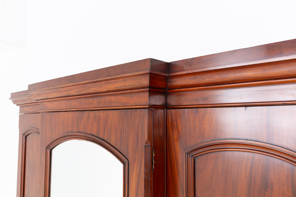 Victorian Mahogany Gentleman's Wardrobe