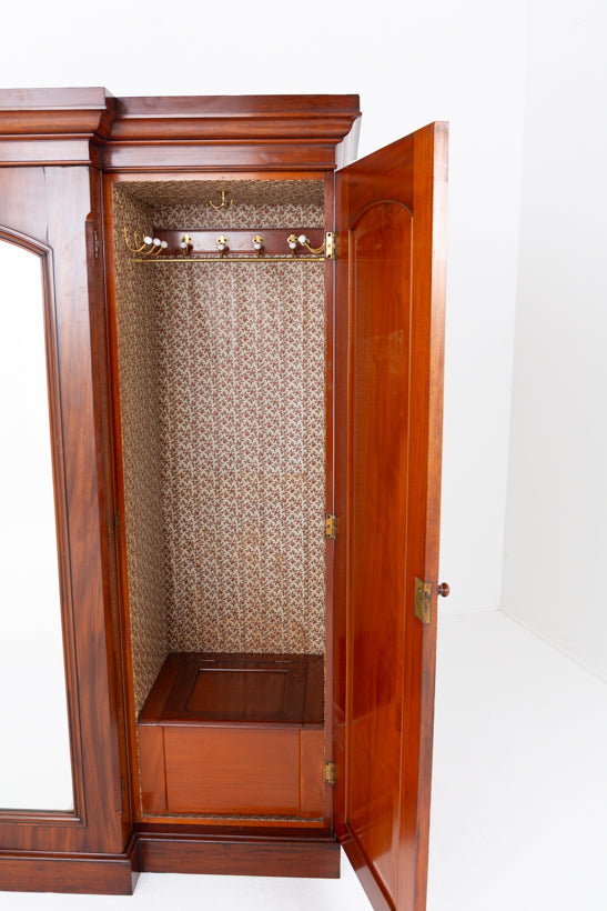 Victorian Mahogany Gentleman's Wardrobe