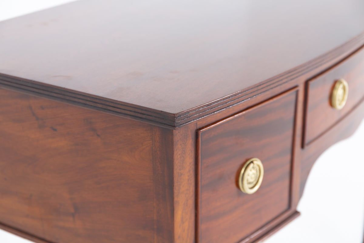 Georgian Mahogany Sideboard of small proportions