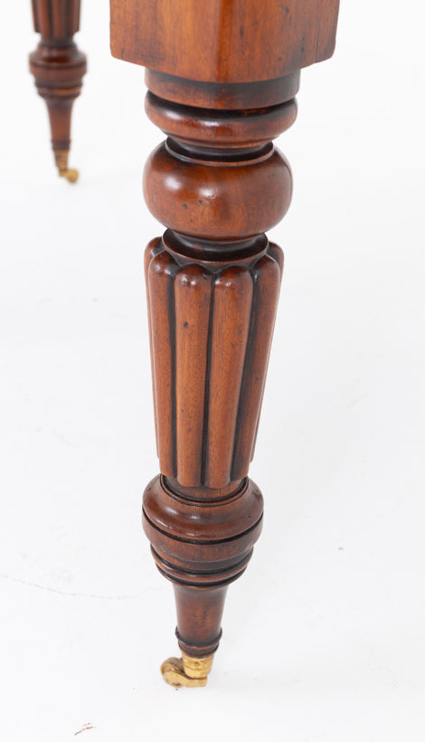 Victorian Mahogany 2 Leaf Extending Dining Table