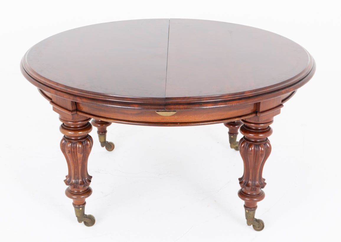 Large Victorian Mahogany Extending Dining Table