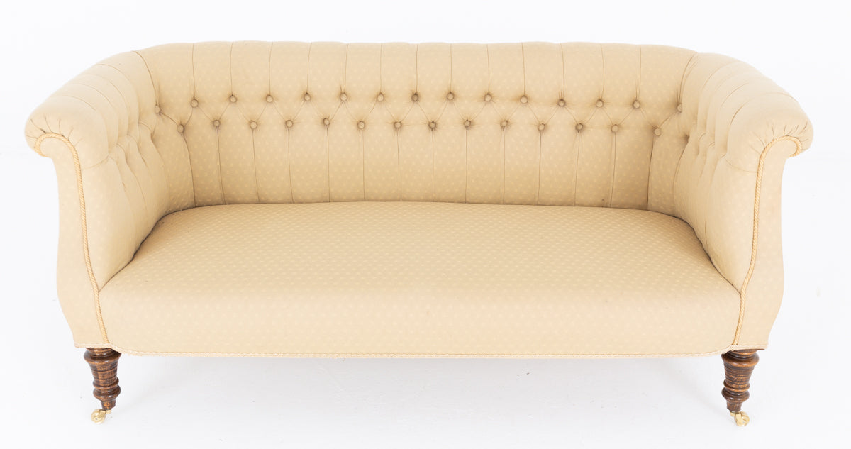 Victorian Elegant Upholstered Chesterfield