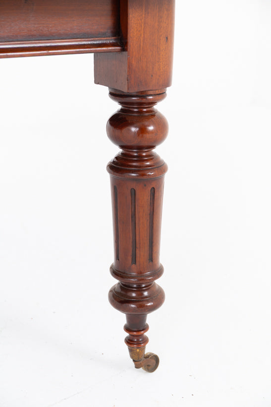 Victorian Mahogany Extending Dining Table