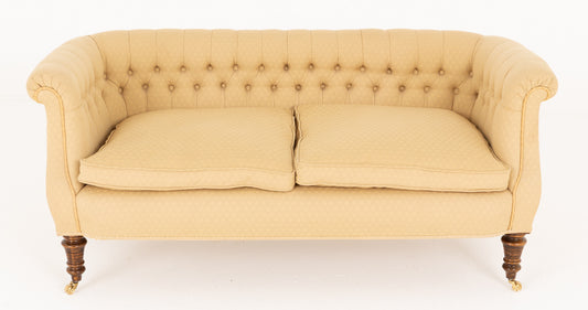 Victorian Elegant Upholstered Chesterfield