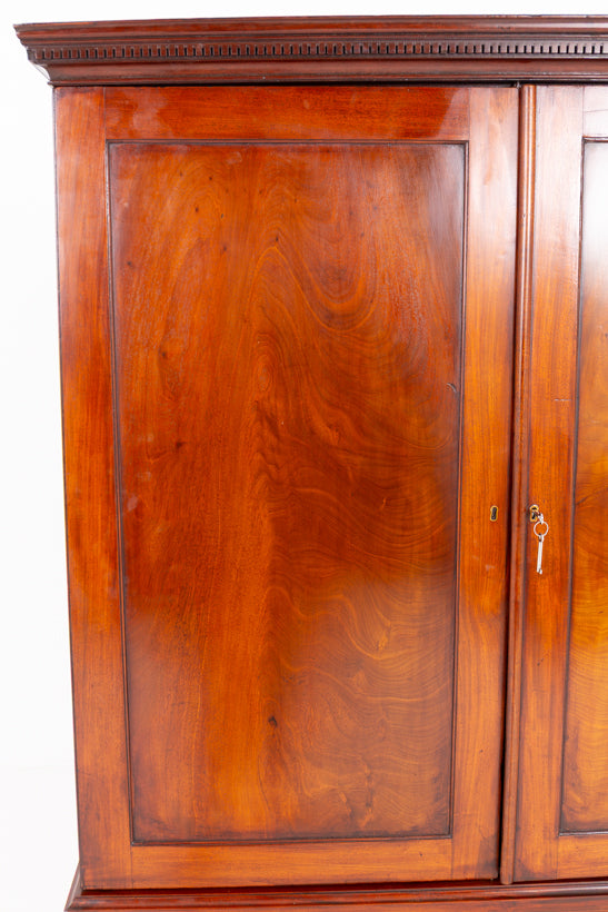 Georgian Mahogany Linen Press