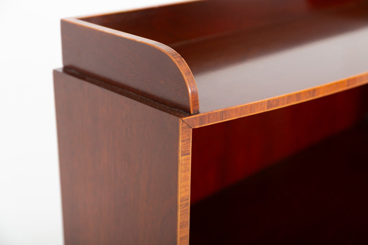 Good Quality Mahogany Waterfall Bookcase