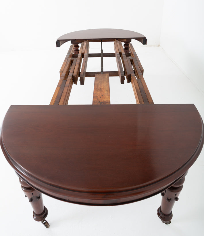 William IV Circular Mahogany Extending Dining Table