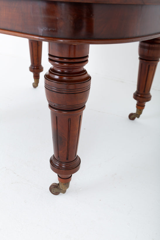 Victorian Mahogany 2 Leaf Extending Dining Table