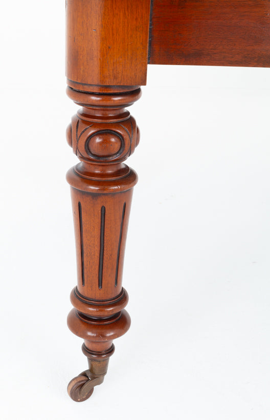 Victorian Mahogany Dining Table